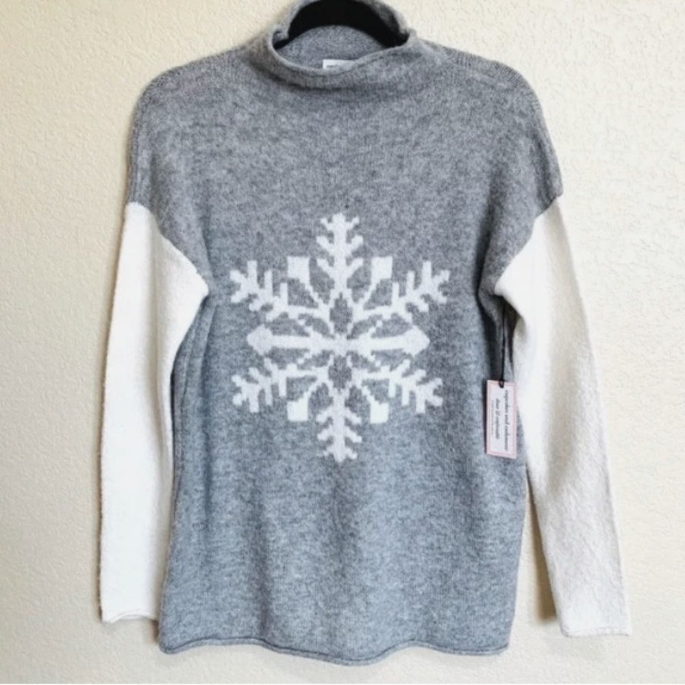 CUPCAKES and cashmere womens gray knit snowflake seasonal tunic sweater